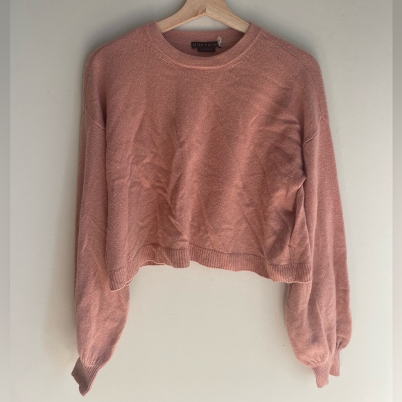 Alice + Olivia Cashmere Cropped Pink Sweater - Picture 2 of 4
